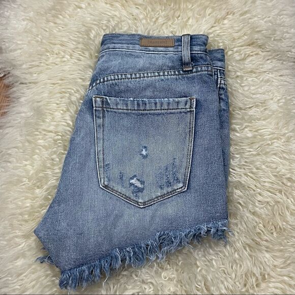 BLANK NYC Distressed High Rise Cut Off Shorts 27 - Picture 2 of 9
